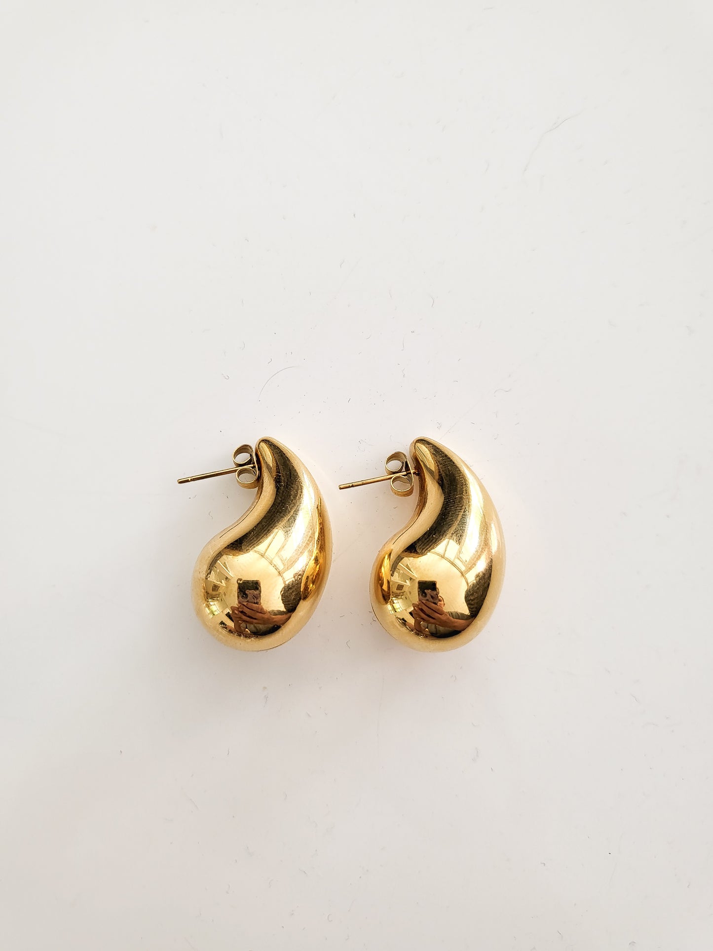 Suzanne drop earrings in gold