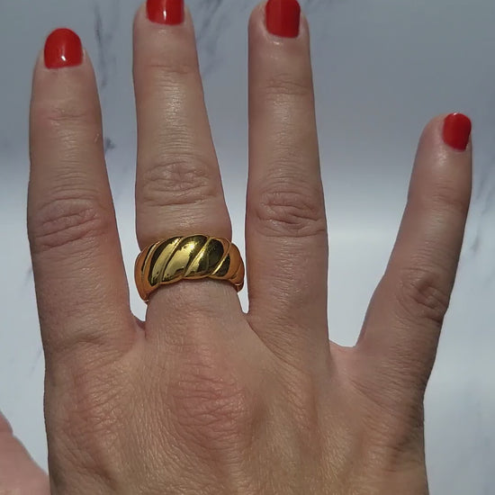 Chunky 18k gold plated ring