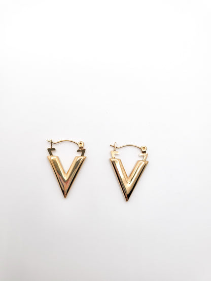 Gold plated V shape earring